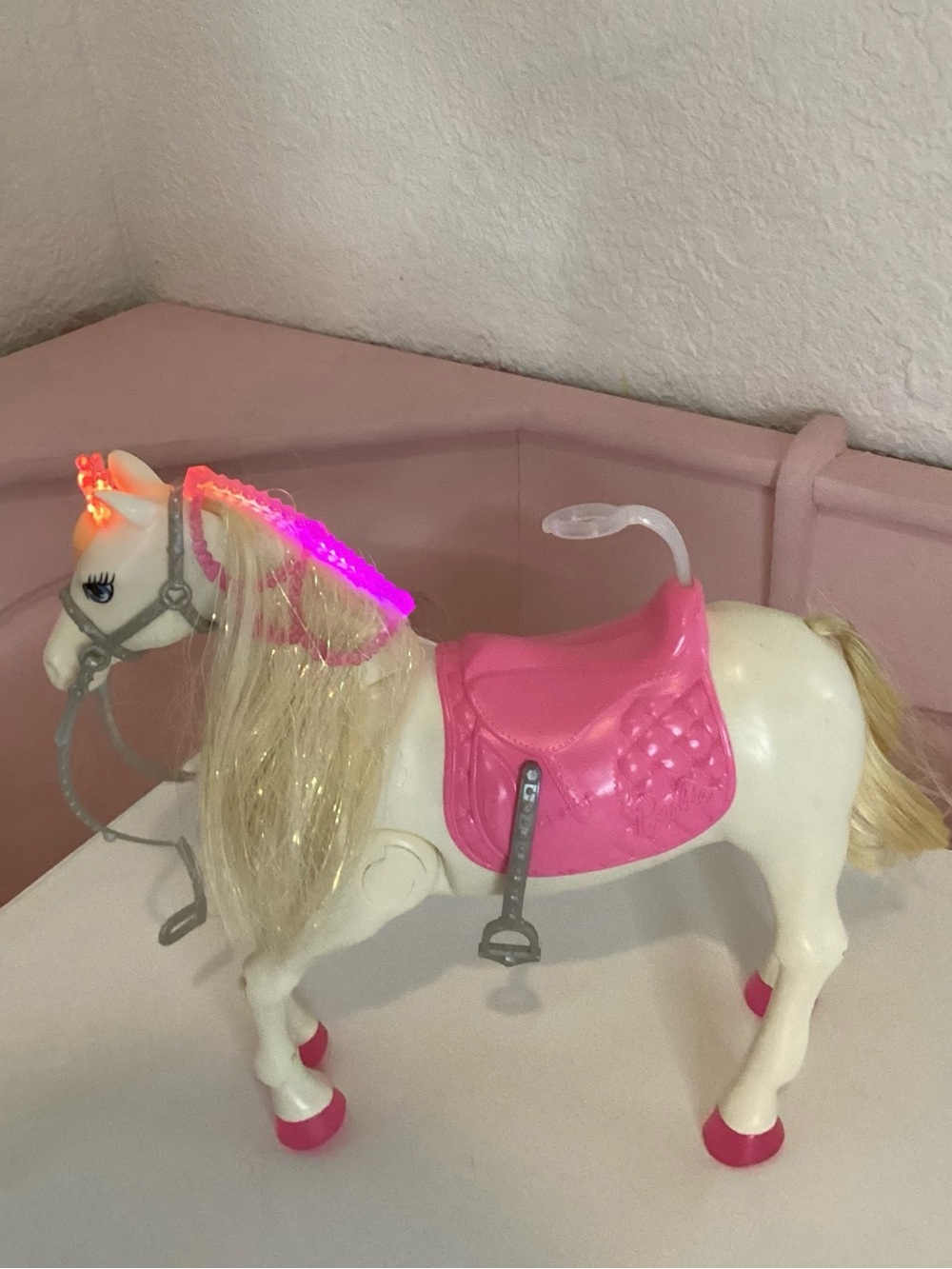Barbie Mattel Light Up Horse Unicorn Music Lights Movement. Working Condition